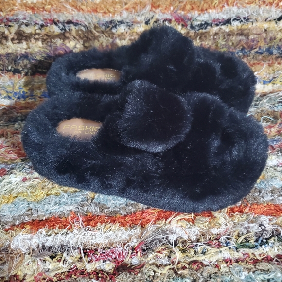 Fuzzy Platform Slippers - Picture 5 of 6